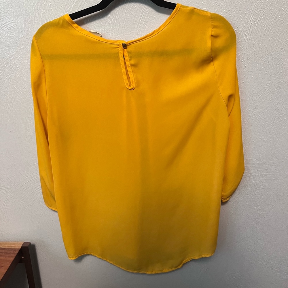 Brenda’s deep gold tunic - Picture 3 of 5